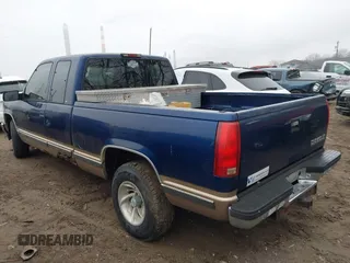 1998 Chevrolet Silverado 1500 with VIN 2GCEC19R0W1116302, listed as a IAAI auction lot 41558346 with 282,870 mi miles and . Bid and sale history available at DreamBid. Image 3.