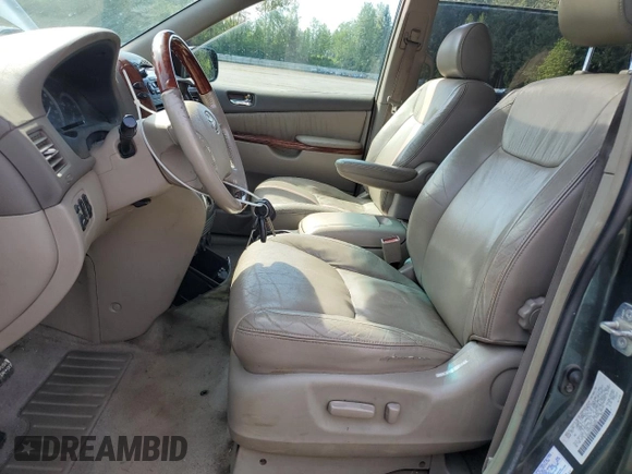 2004 Toyota Sienna XLE with VIN 5TDBA22C24S002697, listed as a Copart auction lot 54633065 with 241,447 mi miles and Clean Title. Bid and sale history available at carsss.com. Image 7.