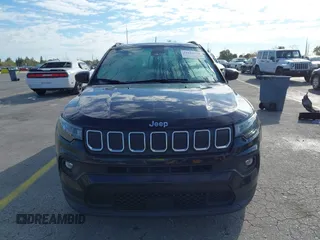 2022 Jeep Compass Latitude with VIN 3C4NJCBB6NT229344, listed as a IAAI auction lot 41686958 with 40,696 mi miles and . Bid and sale history available at carsss.com. Image 13.