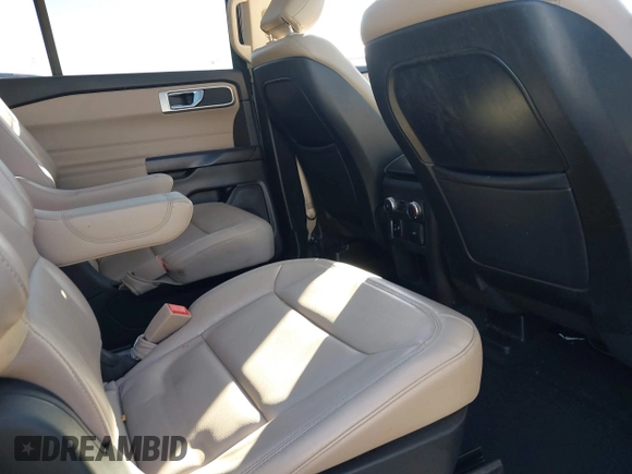 2020 Ford Explorer XLT with VIN 1FMSK7DH7LGA00628, listed as a IAAI auction lot 41488085 with 82,906 mi miles. Bid and sale history available at carsss.com. Image 8.