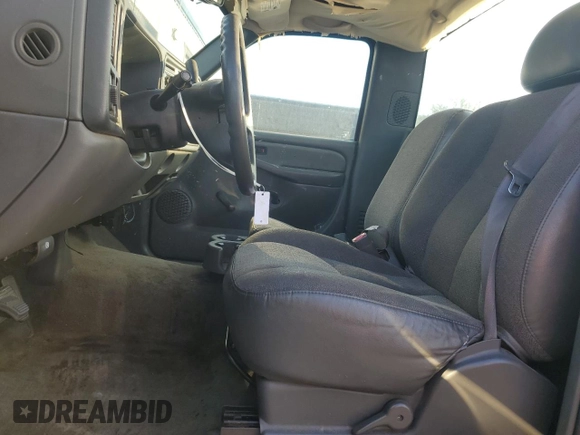 2004 Chevrolet Silverado 1500 Work Truck with VIN 1GCEC14X44Z187058, listed as a Copart auction lot 43433945 with 134,098 mi miles and Salvage Title. Bid and sale history available at carsss.com. Image 7.