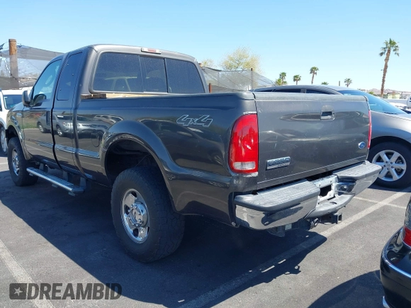 2006 Ford F-250 XL z VIN 1FTSX21516EC97026, wystawiony jako IAAI lot #41991940 z przebiegiem 169 841 mil mil oraz . Historia ofert i sprzedaży dostępna na DreamBid. Obrazek 16.