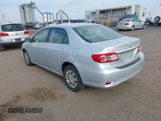 2013 Toyota Corolla L with VIN 2T1BU4EE3DC940460, listed as a IAAI auction lot 42155611 with 92,992 mi miles and . Bid and sale history available at carsss.com. Image 3.