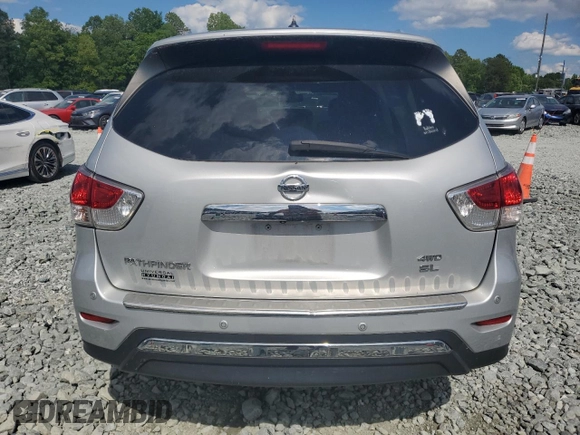 2013 Nissan Pathfinder Platinum z VIN 5N1AR2MM4DC635712, wystawiony jako Copart lot #55966005 z przebiegiem 211 309 mil mil oraz Czysty tytuł • Clean title. Historia ofert i sprzedaży dostępna na DreamBid. Obrazek 6.