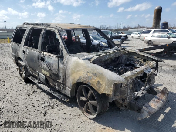2005 Ford Expedition Special Service with VIN 1FMPU15545LA80658, listed as a Copart auction lot 47364365 with 0 mi miles and Non Repairable. Bid and sale history available at carsss.com. Image 4.