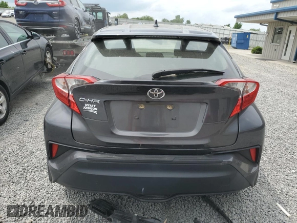 2018 Toyota C-HR XLE z VIN JTNKHMBX2J1011026, wystawiony jako Copart lot #54720135 z przebiegiem 63 614 mil mil oraz Szkoda całkowita • Salvage title. Historia ofert i sprzedaży dostępna na DreamBid. Obrazek 6.
