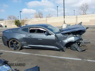 2018 Chevrolet Camaro 1LT z VIN 1G1FB1RS0J0168357, wystawiony jako IAAI lot #41428485 z przebiegiem Nie podano mil oraz . Historia ofert i sprzedaży dostępna na DreamBid. Obrazek 13.