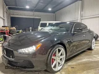 2014 Maserati Ghibli S Q4 z VIN ZAM57RTA9E1112724, wystawiony jako Copart lot #57189295 z przebiegiem 45 525 mil mil oraz Szkody całkowita. Historia ofert i sprzedaży dostępna na DreamBid. Obrazek 2.