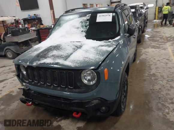 2017 Jeep Renegade Trailhawk z VIN ZACCJBCB4HPE86966, wystawiony jako IAAI lot #41502978 z przebiegiem 144 723 mil mil oraz . Historia ofert i sprzedaży dostępna na DreamBid. Obrazek 12.