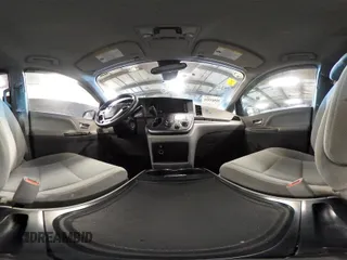 2018 Toyota Sienna LE Auto Access Seat with VIN 5TDKZ3DC3JS906162, listed as a IAAI auction lot 41863331 with 200,655 mi miles. Bid and sale history available at carsss.com. Image 18.