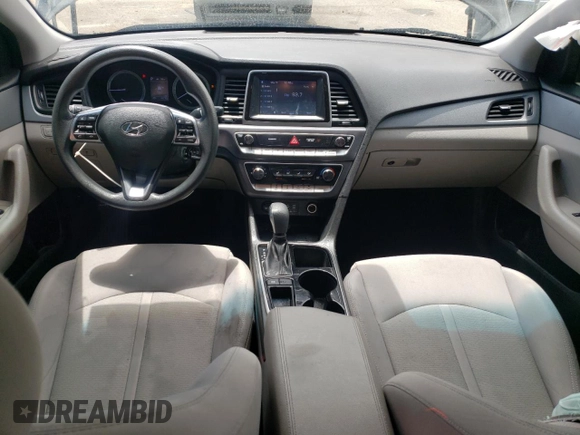 2018 Hyundai Sonata SE z VIN 5NPE24AF2JH690798, wystawiony jako Copart lot #57510685 z przebiegiem 49 717 mil mil oraz Szkoda całkowita • Salvage title. Historia ofert i sprzedaży dostępna na DreamBid. Obrazek 8.