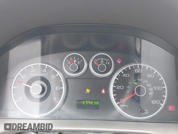2006 Ford Fusion S with VIN 3FAFP06Z56R114621, listed as a IAAI auction lot 41901022 with 234,238 mi miles. Bid and sale history available at carsss.com. Image 7.