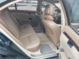 2009 Mercedes-Benz S-Class 5.5L V8 with VIN WDDNG86X19A265348, listed as a IAAI auction lot 41363842 with 126,587 mi miles. Bid and sale history available at carsss.com. Image 8.
