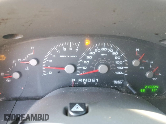 2004 Ford Expedition XLT with VIN 1FMFU16W24LA90624, listed as a Copart auction lot 52452175 with 215,224 mi miles and Clean title. Bid and sale history available at DreamBid. Image 9.