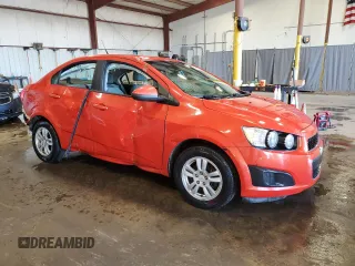 2012 Chevrolet Sonic LS z VIN 1G1JA5SHXC4115017, wystawiony jako Copart lot #54896935 z przebiegiem 167 219 mil mil oraz Szkoda całkowita • Salvage title. Historia ofert i sprzedaży dostępna na DreamBid. Obrazek 4.