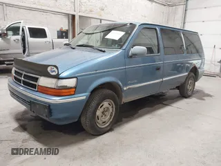 1992 Dodge Grand Caravan with VIN 1B4GK44R1NX248133, listed as a IAAI auction lot 42118680 with 188,949 mi miles and . Bid and sale history available at DreamBid. Image 2.