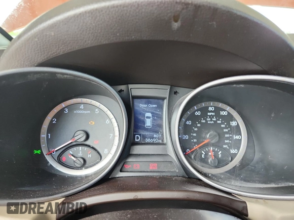 2014 Hyundai Santa Fe with VIN 5XYZT3LB4EG145430, listed as a Copart auction lot 58554075 with 38,690 mi miles and Salvage title. Bid and sale history available at DreamBid. Image 9.