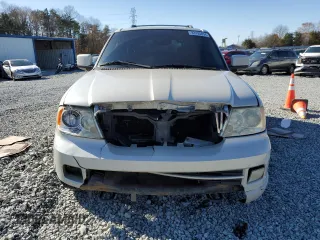 2005 Lincoln Navigator Luxury with VIN 5LMFU28595LJ12787, listed as a Copart auction lot 83135894 with 268,717 mi miles and Salvage Title. Bid and sale history available at carsss.com. Image 5.