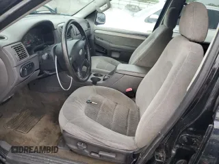2004 Ford Explorer XLT z VIN 1FMZU63K64ZA20391, wystawiony jako Copart lot #54365055 z przebiegiem 220 053 mil mil oraz Nie do naprawy • Non repairable. Historia ofert i sprzedaży dostępna na DreamBid. Obrazek 7.