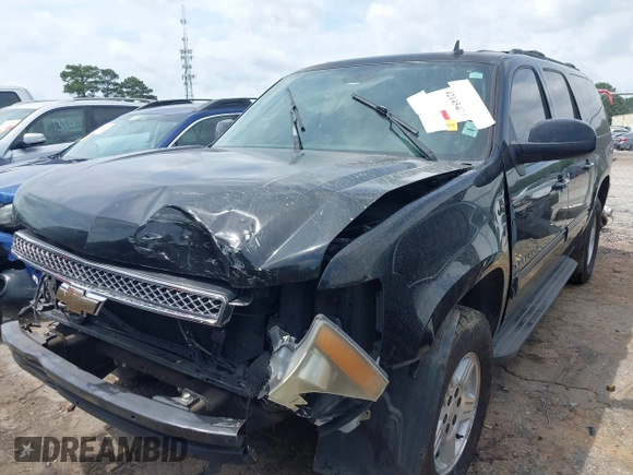 2010 Chevrolet Suburban LT with VIN 1GNUCJE06AR138587, listed as a IAAI auction lot 42145484 with 283,318 mi miles and . Bid and sale history available at DreamBid. Image 6.