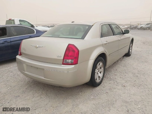 2006 Chrysler 300 Touring with VIN 2C3KA53GX6H229192, listed as a IAAI auction lot 41700367 with 235,532 mi miles. Bid and sale history available at carsss.com. Image 4.