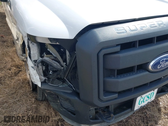 2016 Ford Super Duty F-250 SRW XLT with VIN 1FT7X2A67GEA84596, listed as a IAAI auction lot 41947752 with 158,084 mi miles. Bid and sale history available at carsss.com. Image 6.