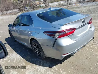 2021 Toyota Camry SE Nightshade with VIN 4T1G11AK3MU609515, listed as a IAAI auction lot 41764036 with 68,739 mi miles and . Bid and sale history available at carsss.com. Image 3.