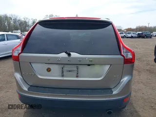 2011 Volvo XC60 3.0T с VIN YV4902DZXB2189062, выставлен на аукционе IAAI как лот 42091241 с пробегом 180 008 миль миль и . История ставок и продаж доступна на DreamBid. Изображение 16.