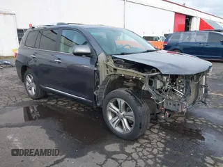 2011 Toyota Highlander Limited with VIN 5TDDK3EH0BS049761, listed as a IAAI auction lot 41484436 with 151,979 mi miles and . Bid and sale history available at DreamBid. Image 1.