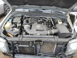 2014 Nissan Xterra X with VIN 5N1AN0NW1EN801139, listed as a Copart auction lot 49270475 with 117,619 mi miles and Salvage Title. Bid and sale history available at DreamBid. Image 12.
