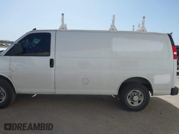 2020 Chevrolet Express Cargo with VIN 1GCWGAFP6L1275225, listed as a IAAI auction lot 41801450 with 122,683 mi miles and . Bid and sale history available at DreamBid. Image 15.