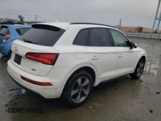 2020 Audi Q5 Premium with VIN WA1ANAFY5L2091293, listed as a Copart auction lot 44263385 with 45,383 mi miles and Salvage Title. Bid and sale history available at carsss.com. Image 3.