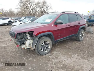 2019 Jeep Cherokee Trailhawk Elite with VIN 1C4PJMBX3KD483704, listed as a IAAI auction lot 40994848 with 176,770 mi miles. Bid and sale history available at carsss.com. Image 23.