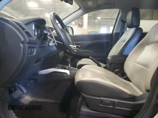 2014 Mitsubishi Outlander SE z VIN 4A4AR4AU3EE022192, wystawiony jako Copart lot #56918765 z przebiegiem 164 958 mil mil oraz Szkoda całkowita • Salvage title. Historia ofert i sprzedaży dostępna na DreamBid. Obrazek 7.