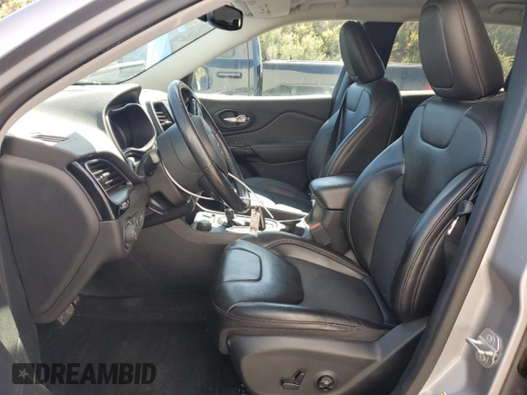 2020 Jeep Cherokee Latitude Plus with VIN 1C4PJMLB1LD560252, listed as a Copart auction lot 87490394 with 7,634 mi miles and Salvage Title. Bid and sale history available at DreamBid. Image 7.