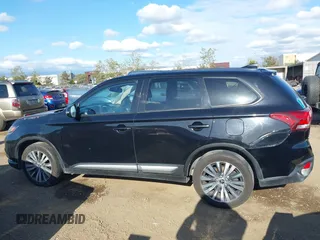2020 Mitsubishi Outlander SE with VIN JA4AD3A32LZ023826, listed as a IAAI auction lot 42073015 with Not provided miles and . Bid and sale history available at DreamBid. Image 14.