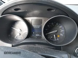 2019 Toyota C-HR XLE z VIN JTNKHMBX0K1013522, wystawiony jako IAAI lot #42053511 z przebiegiem 136 330 mil mil oraz . Historia ofert i sprzedaży dostępna na DreamBid. Obrazek 7.