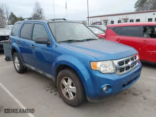 2012 Ford Escape XLT with VIN 1FMCU0D75CKB82064, listed as a IAAI auction lot 41766991 with 202,844 mi miles. Bid and sale history available at carsss.com. Image 1.