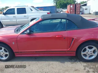 2001 Ford Mustang Deluxe with VIN 1FAFP44441F135562, listed as a IAAI auction lot 42343630 with 156,394 mi miles and . Bid and sale history available at DreamBid. Image 15.