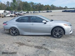 2020 Toyota Camry SE with VIN 4T1J11AKXLU879877, listed as a IAAI auction lot 40827028 with 176,872 mi miles. Bid and sale history available at carsss.com. Image 14.