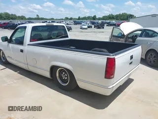 1994 GMC Sierra 1500 z VIN 1GTFC24KXRE522028, wystawiony jako IAAI lot #42463380 z przebiegiem 153 411 mil mil oraz . Historia ofert i sprzedaży dostępna na DreamBid. Obrazek 3.