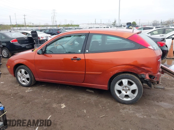 2005 Ford Focus S with VIN 3FAFP31N65R123039, listed as a IAAI auction lot 42010165 with 133,750 mi miles and . Bid and sale history available at carsss.com. Image 15.