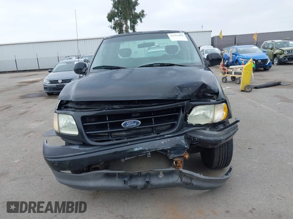 2002 Ford F-150 XL с VIN 1FTRX17242NB23323, выставлен на аукционе IAAI как лот 42363484 с пробегом Не указан миль и . История ставок и продаж доступна на DreamBid. Изображение 12.
