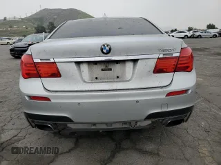 2012 BMW 7 Series 750i z VIN WBAKA8C5XCCY37933, wystawiony jako Copart lot #53122875 z przebiegiem Nie podano mil oraz Nie do naprawy • Non repairable. Historia ofert i sprzedaży dostępna na DreamBid. Obrazek 6.