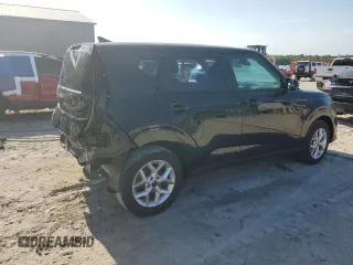 2025 Kia Soul LX with VIN KNDJ23AU6S7932991, listed as a Copart auction lot 54365335 with 8,995 mi miles and Clean Title. Bid and sale history available at DreamBid. Image 3.