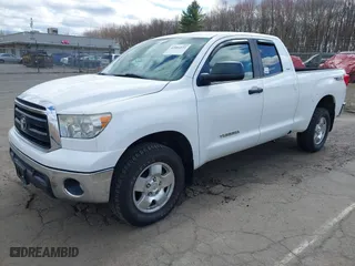 2013 Toyota Tundra 4WD Truck with VIN 5TFUM5F17DX045310, listed as a IAAI auction lot 42064531 with 158,237 mi miles. Bid and sale history available at carsss.com. Image 2.