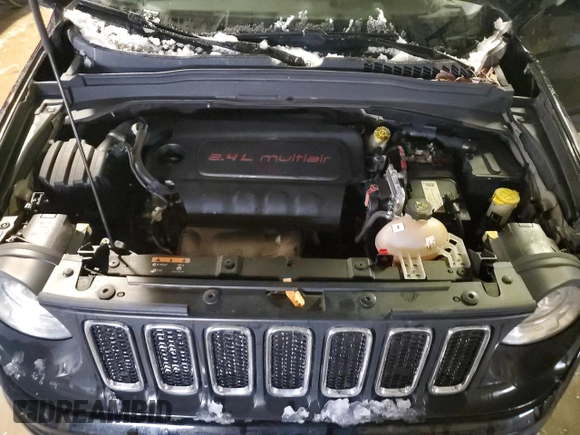 2016 Jeep Renegade Latitude with VIN ZACCJABT0GPE38996, listed as a Copart auction lot 47654595 with 119,193 mi miles and Salvage Title. Bid and sale history available at carsss.com. Image 12.