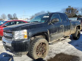 2009 Chevrolet Silverado 1500 Work Truck with VIN 2GCEK19C591134295, listed as a Copart auction lot 88310745 with 121,039 mi miles and Salvage Title. Bid and sale history available at DreamBid. Image 1.
