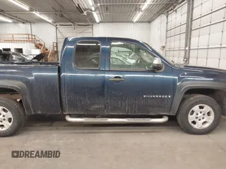 2008 Chevrolet Silverado 1500 LTZ with VIN 2GCEK19J081245477, listed as a IAAI auction lot 41754954 with 220,214 mi miles. Bid and sale history available at carsss.com. Image 14.