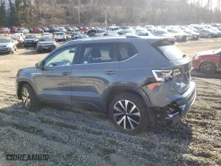 2022 Volkswagen Taos SE with VIN 3VVWX7B27NM074471, listed as a Copart auction lot 42496223 with 8,395 mi miles. Bid and sale history available at carsss.com. Image 2.